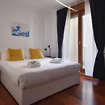 Welc-om Business Luxury Terrace Free Parking Apartment